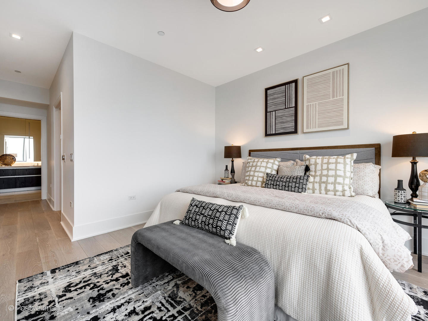 363 E Wacker Drive Unit: 4208