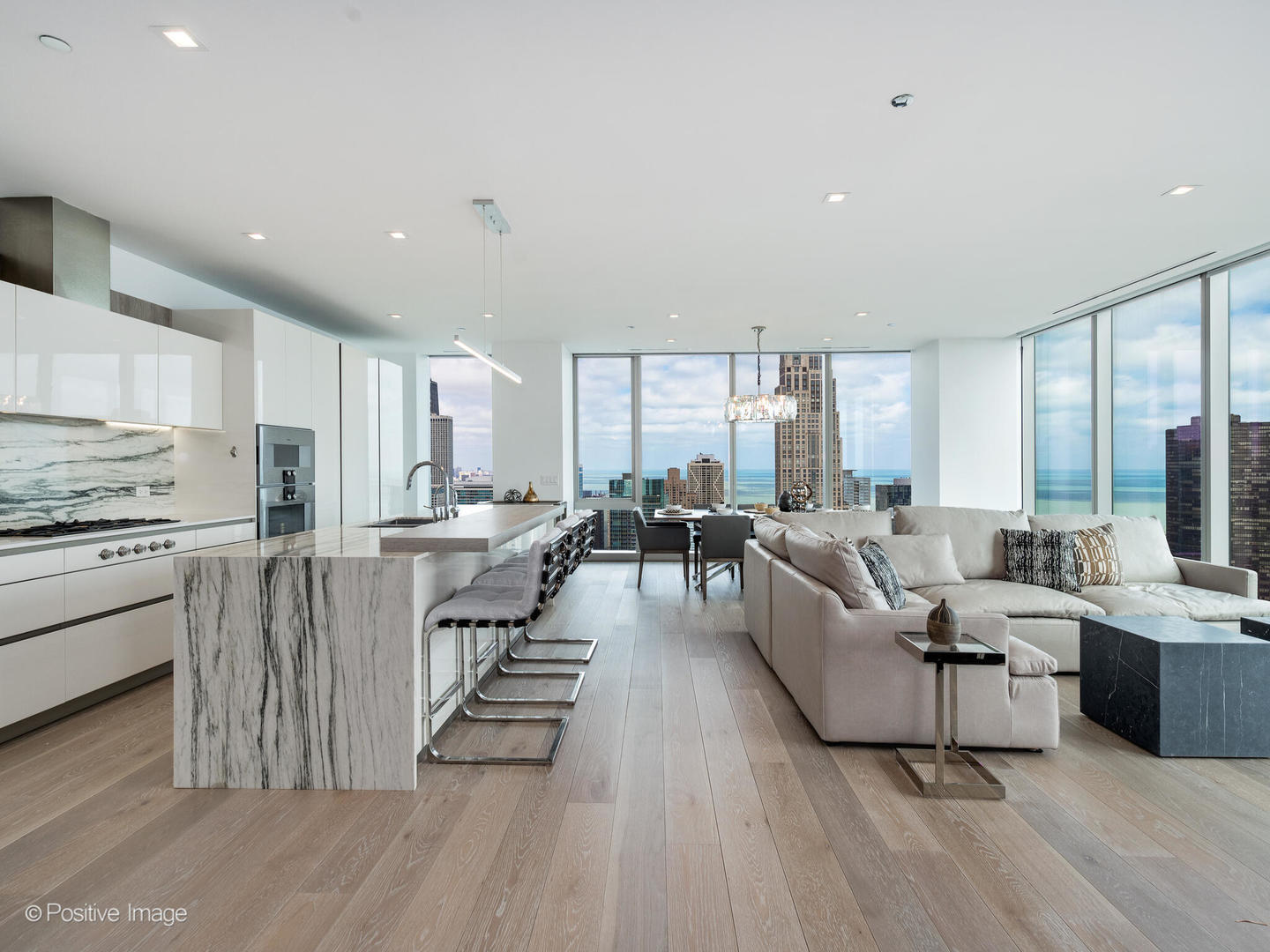 363 E Wacker Drive Unit: 4208