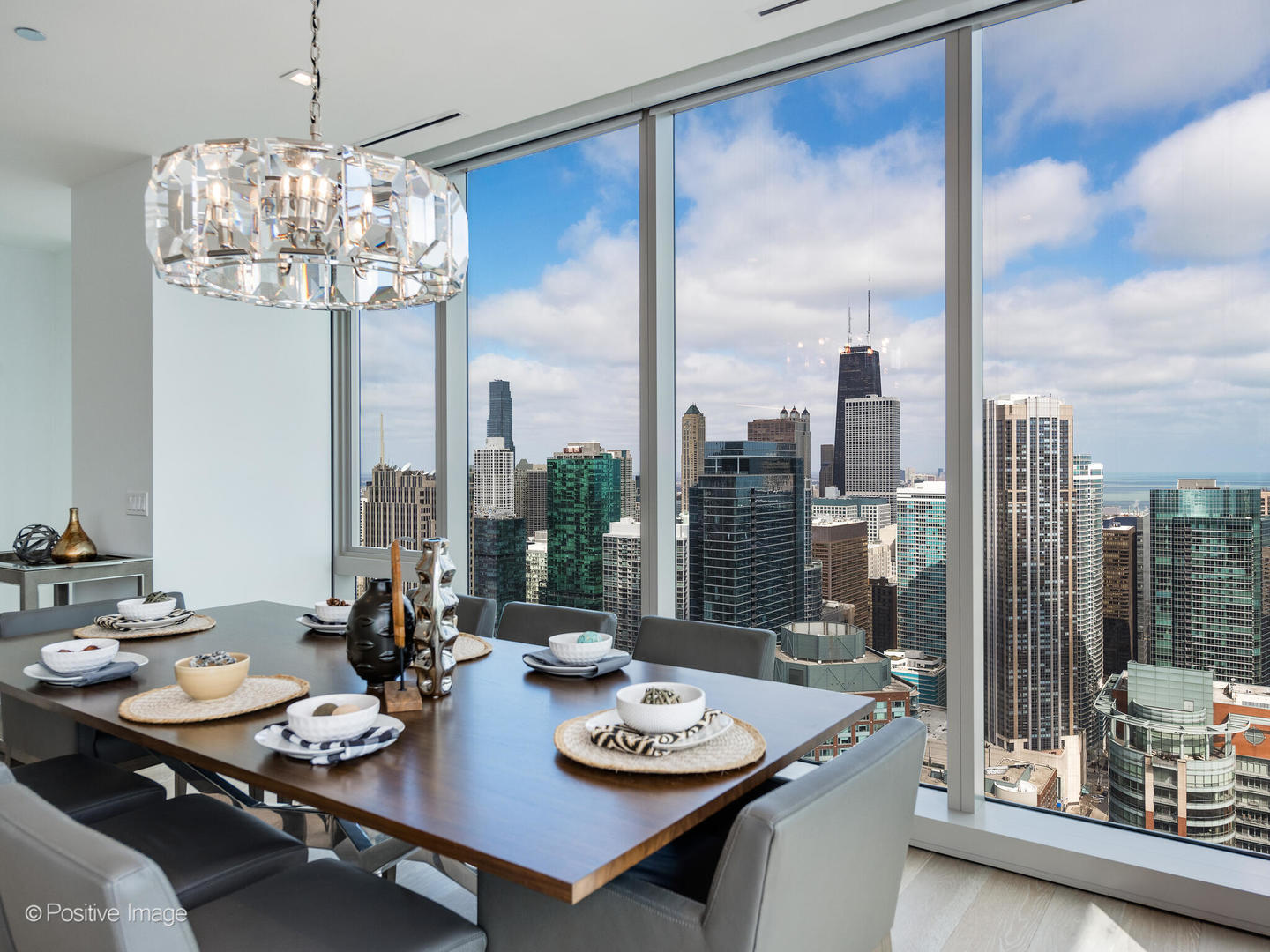 363 E Wacker Drive Unit: 4208