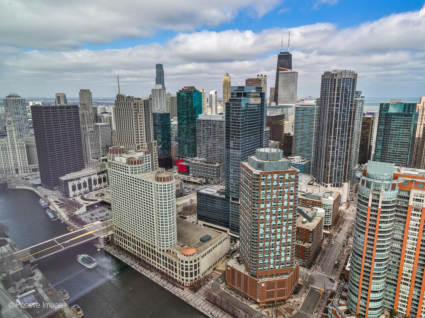 363 E Wacker Drive Unit: 4208