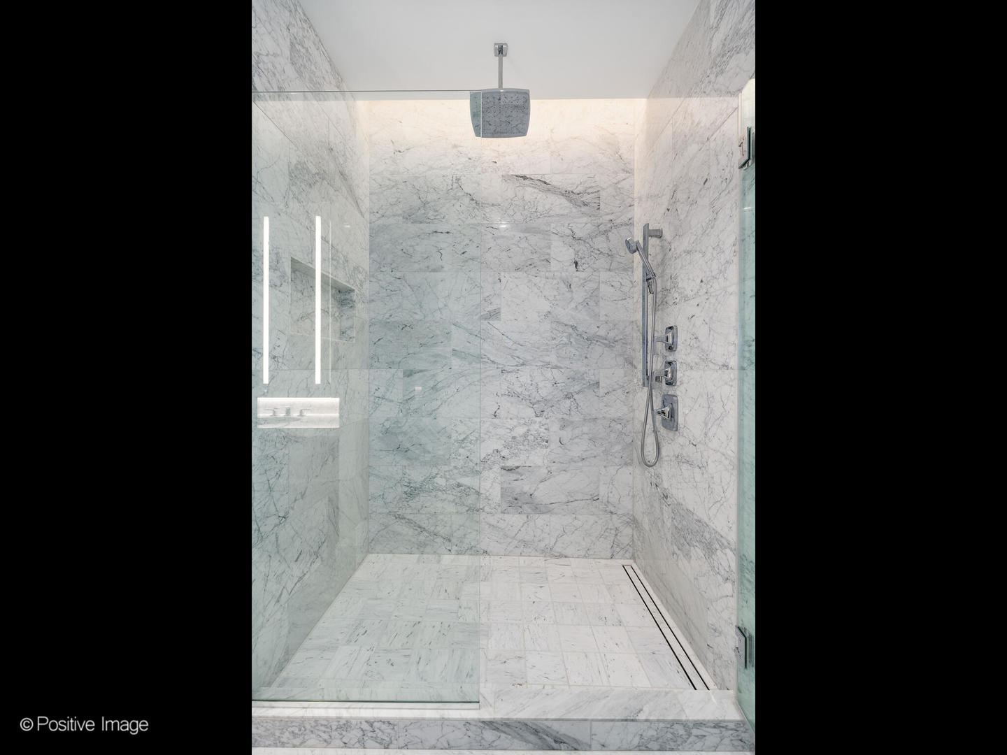 363 E Wacker Drive Unit: 4208
