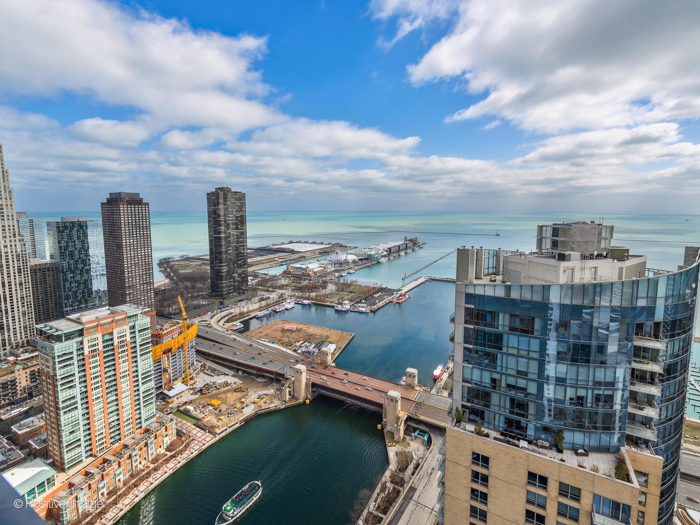 363 E Wacker Drive Unit: 4208
