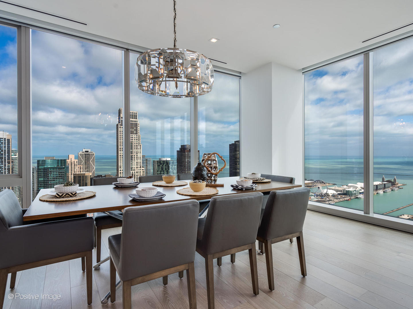 363 E Wacker Drive Unit: 4208