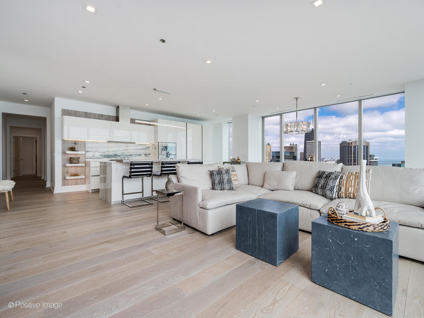 363 E Wacker Drive Unit: 4208