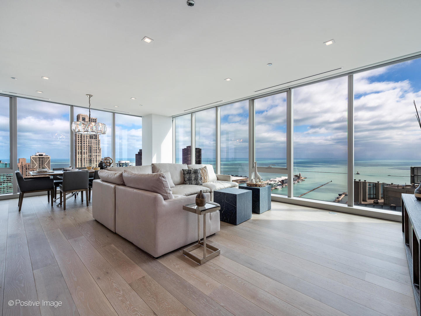 363 E Wacker Drive Unit: 4208