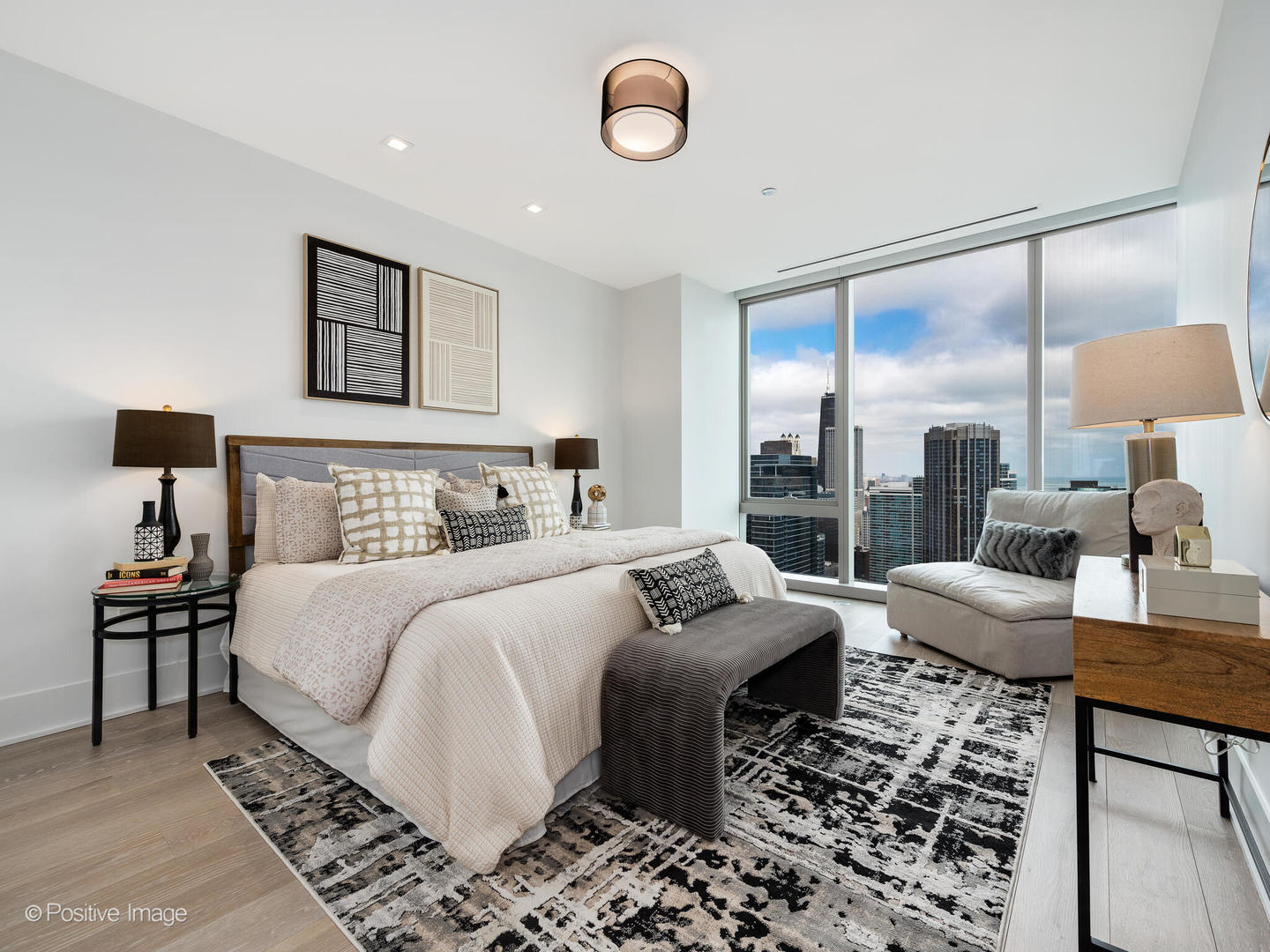 363 E Wacker Drive Unit: 4208