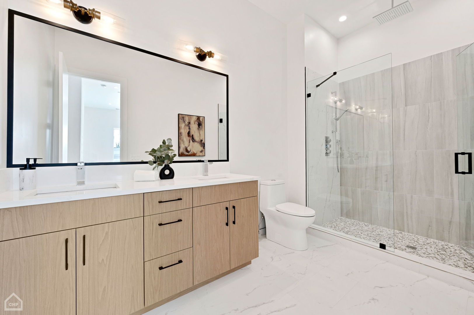 2127 W Madison Street Unit: 403