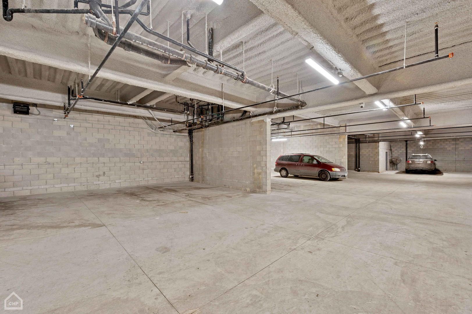2127 W Madison Street Unit: 403