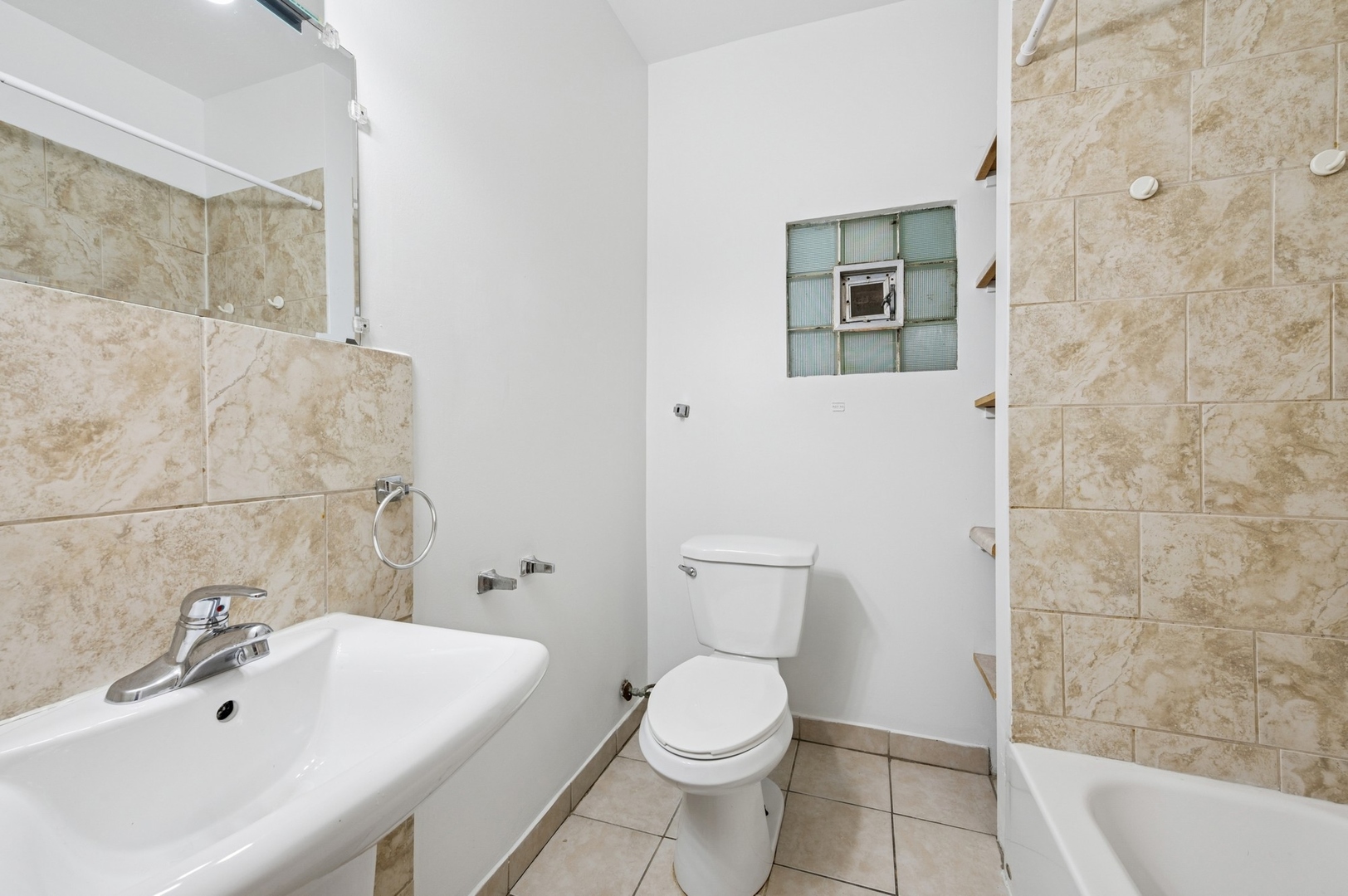 2124 W 24TH Street