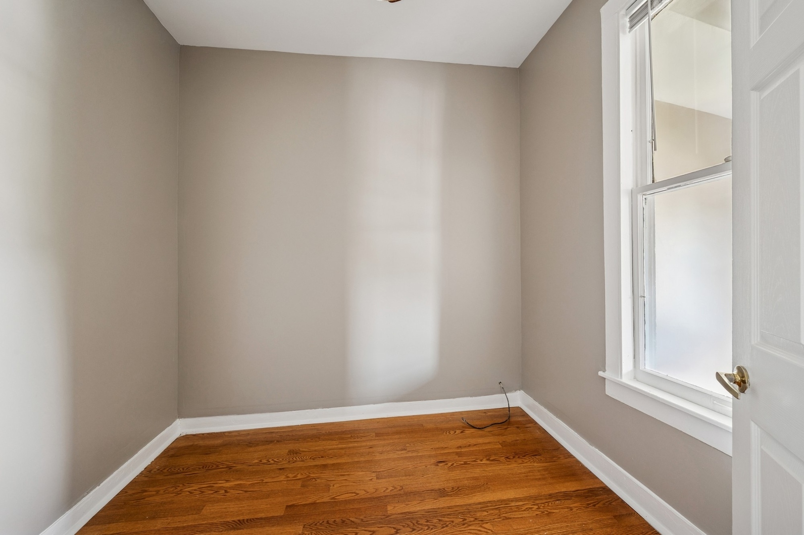2124 W 24TH Street