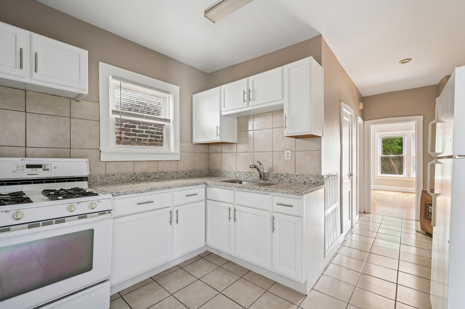 2124 W 24TH Street