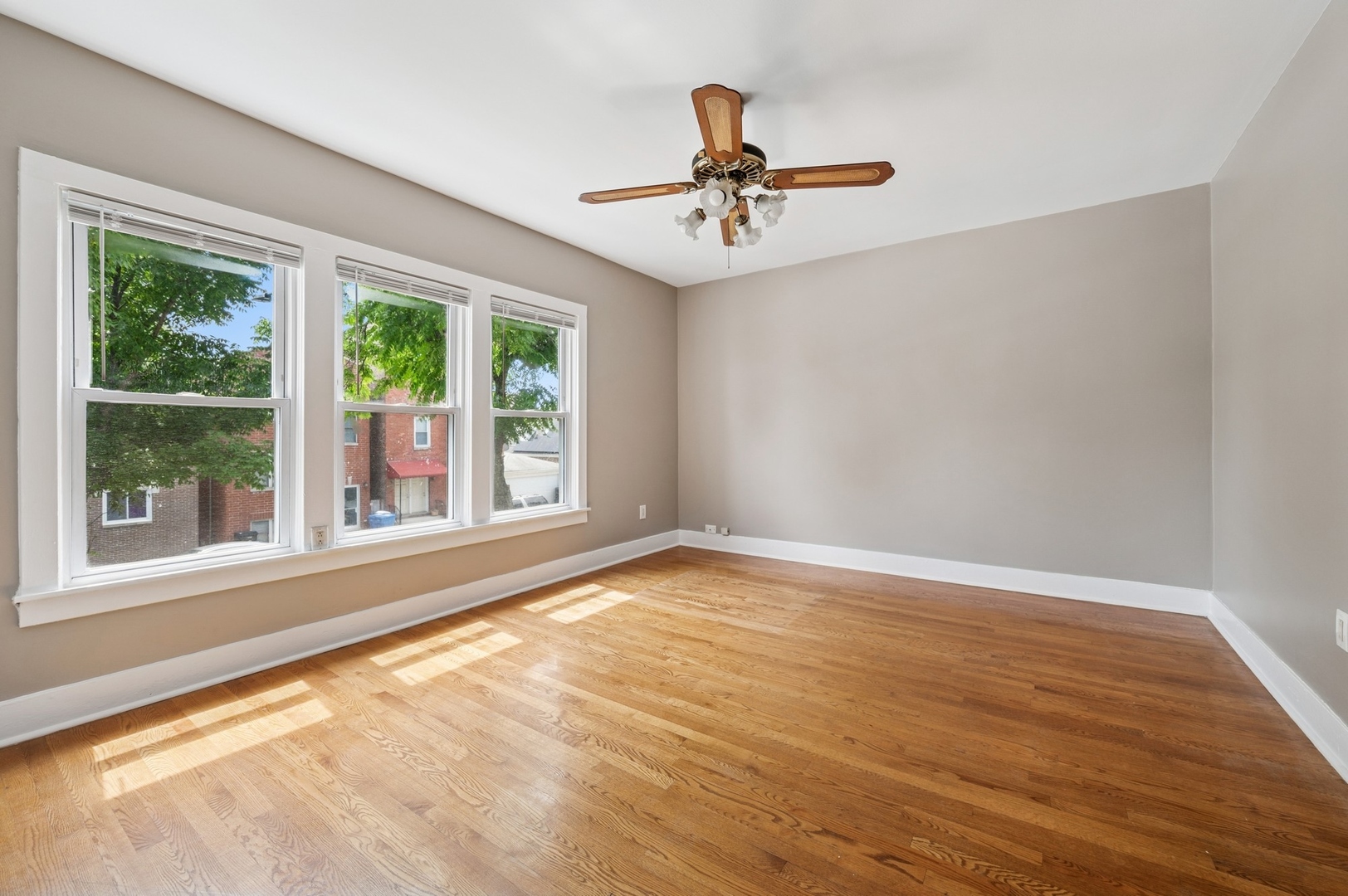 2124 W 24TH Street