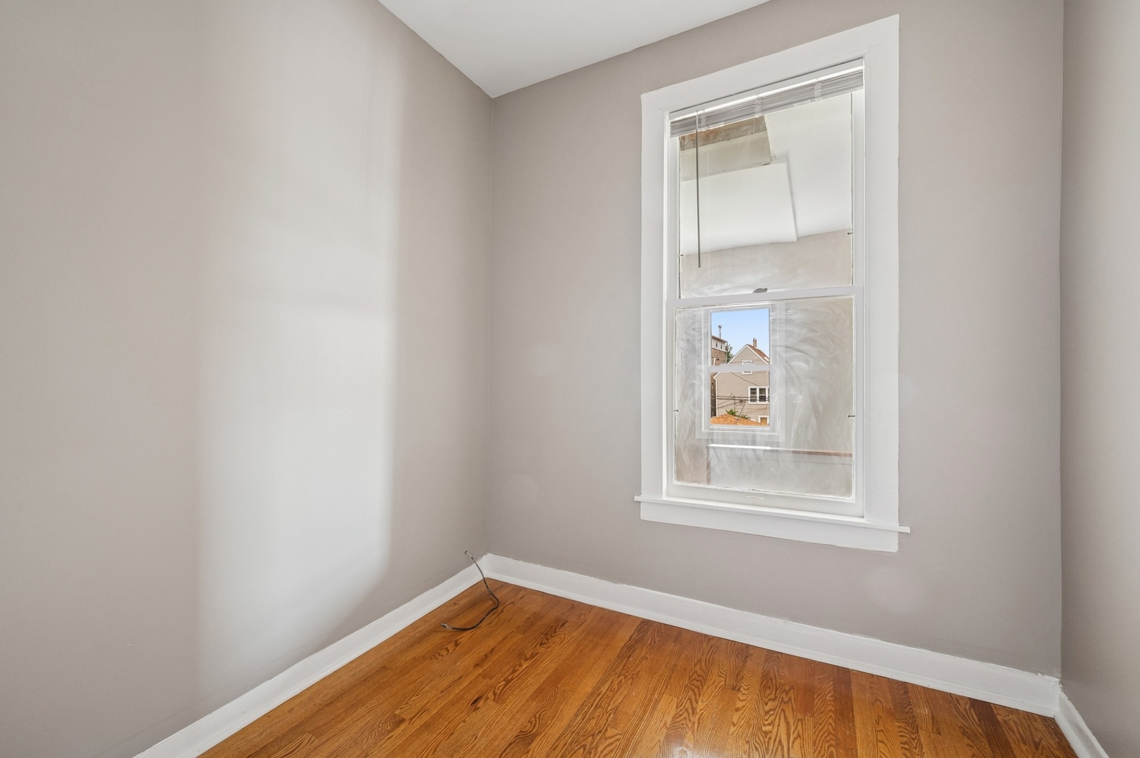 2124 W 24TH Street