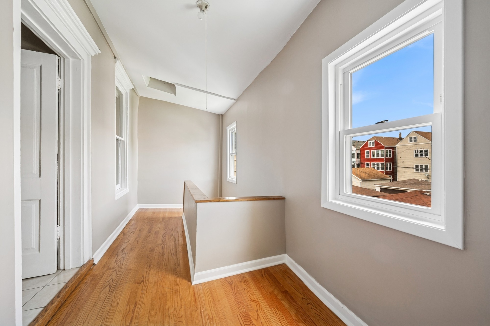 2124 W 24TH Street