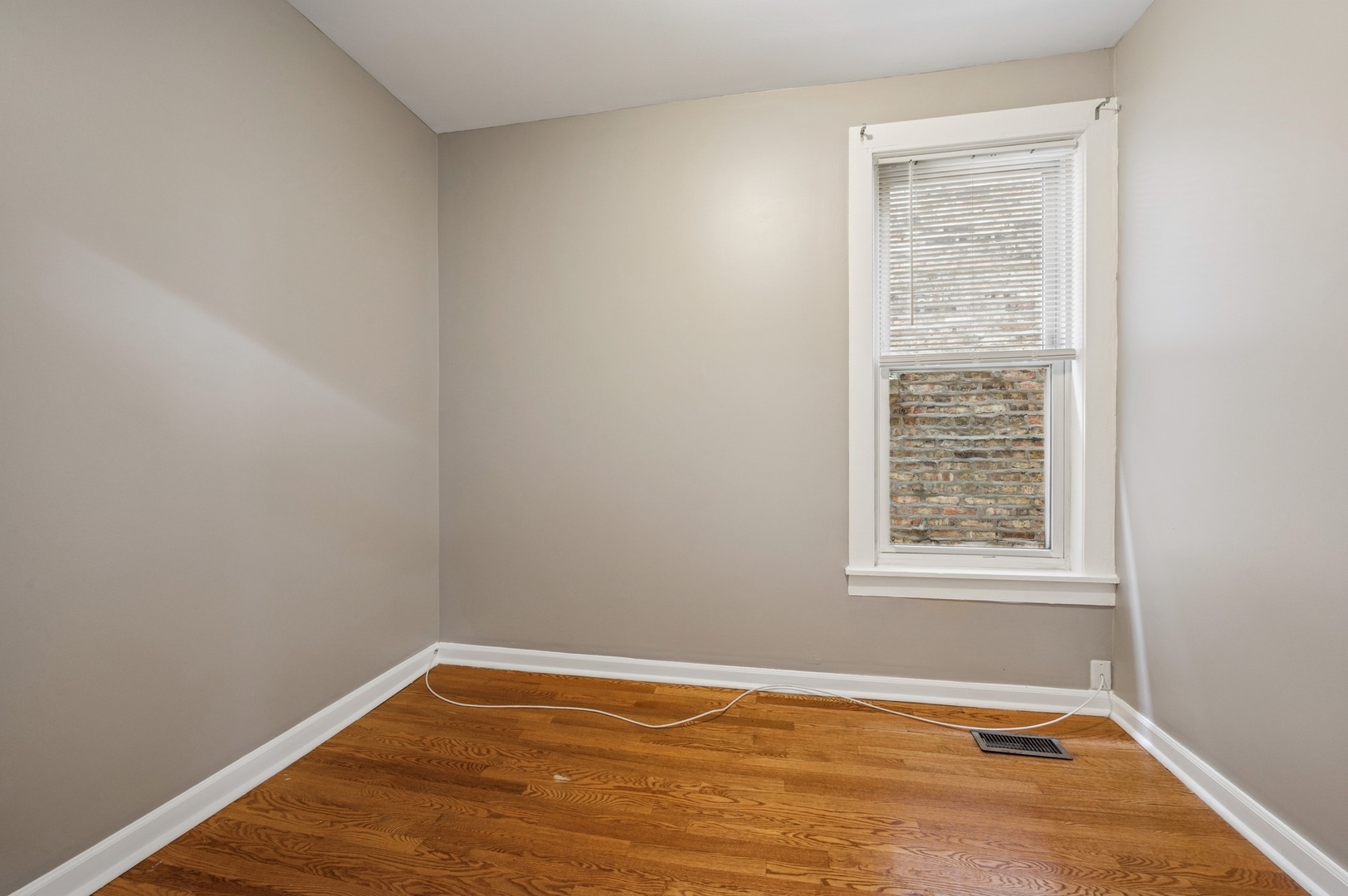 2124 W 24TH Street