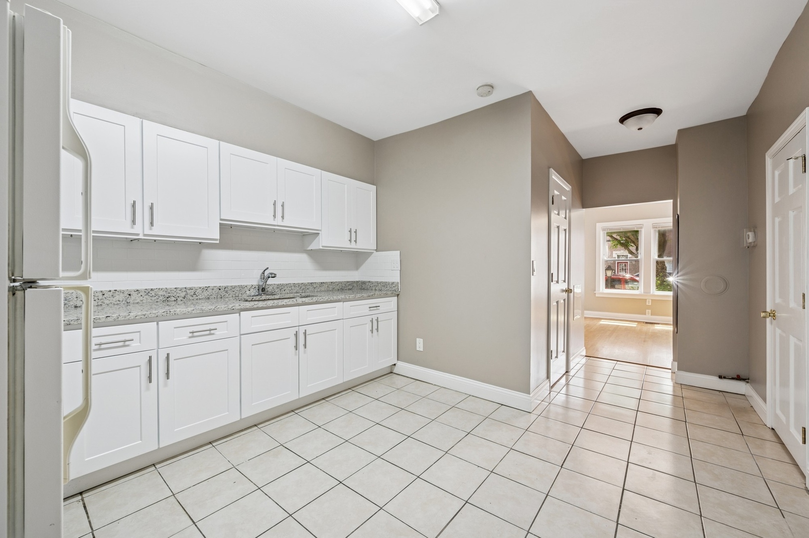 2124 W 24TH Street