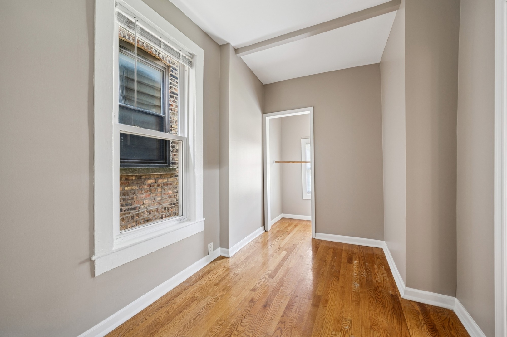 2124 W 24TH Street