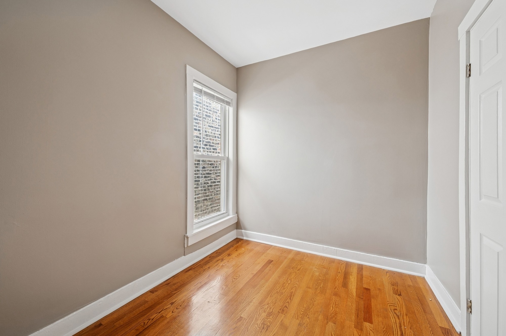2124 W 24TH Street