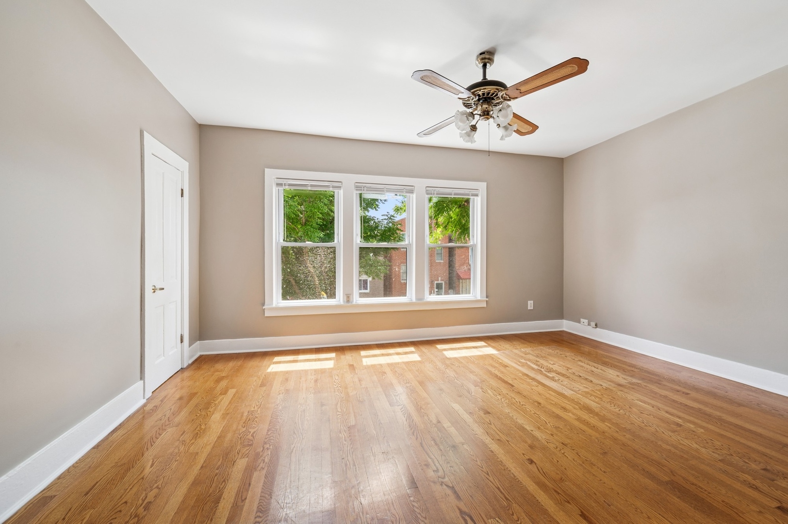 2124 W 24TH Street