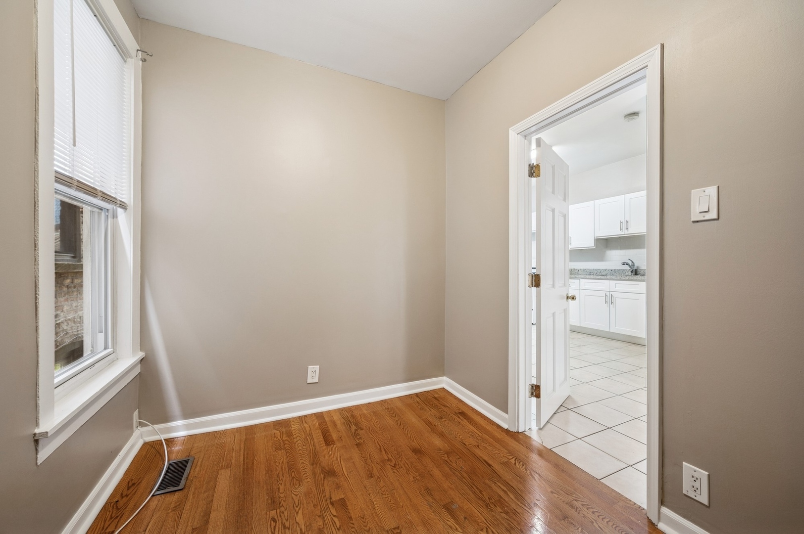 2124 W 24TH Street