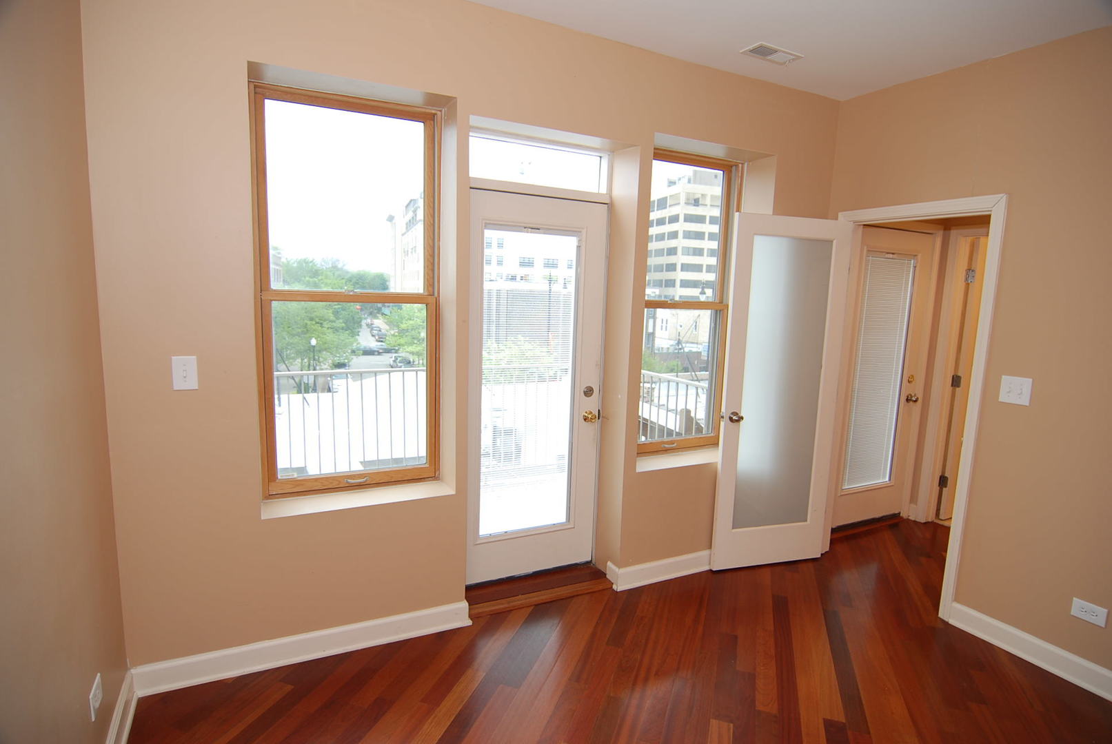 1529 W Hollywood Avenue Unit: 2