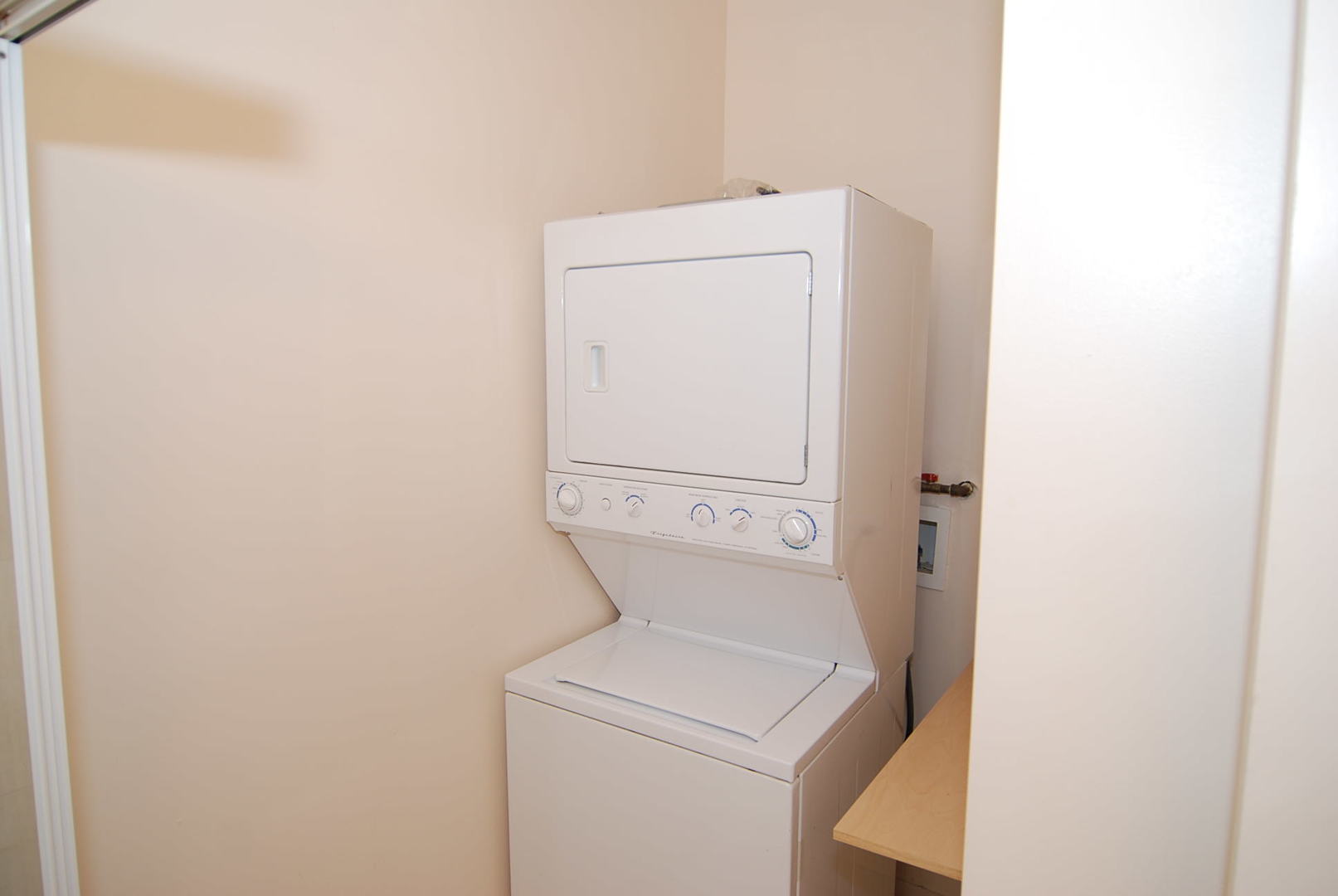 1529 W Hollywood Avenue Unit: 2