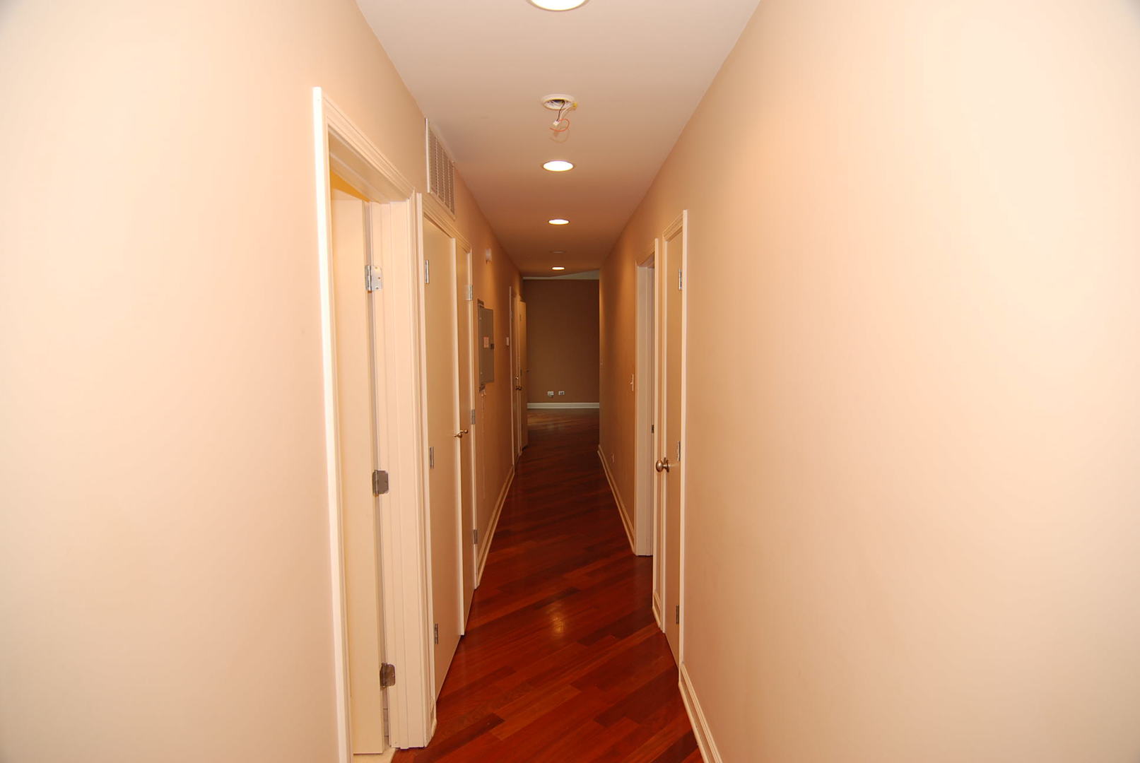 1529 W Hollywood Avenue Unit: 2