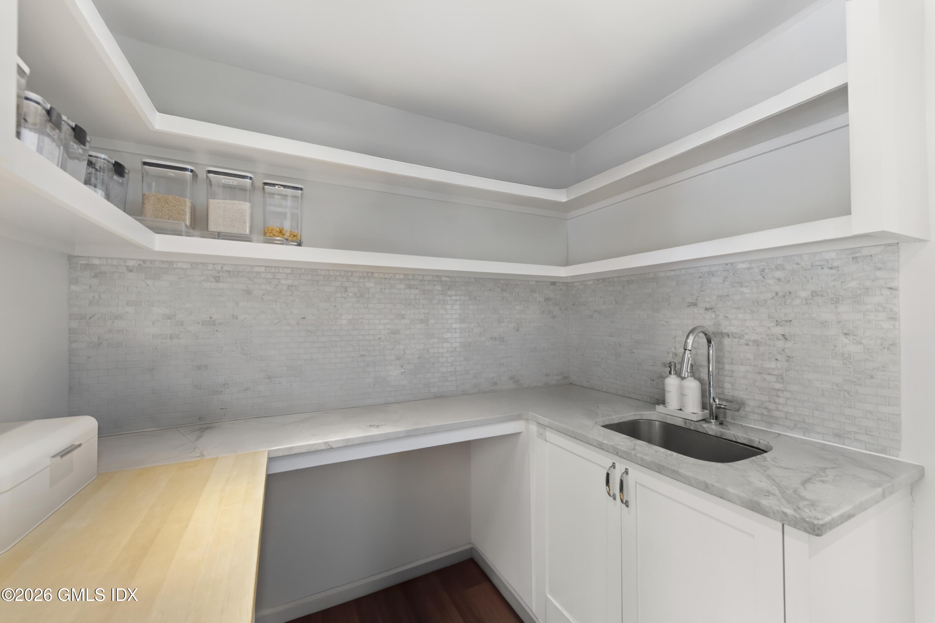 29 Hunting Ridge Road