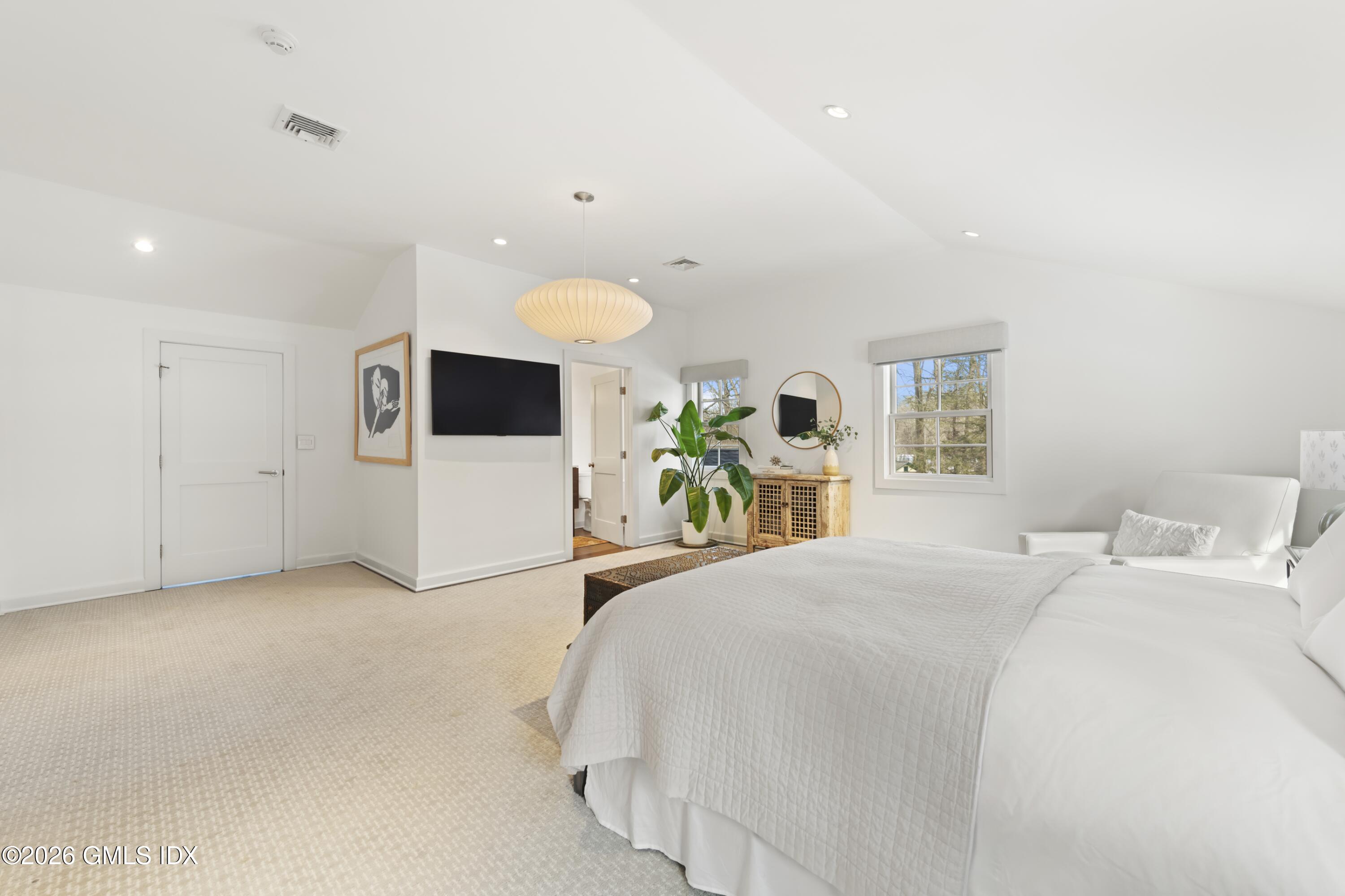 29 Hunting Ridge Road