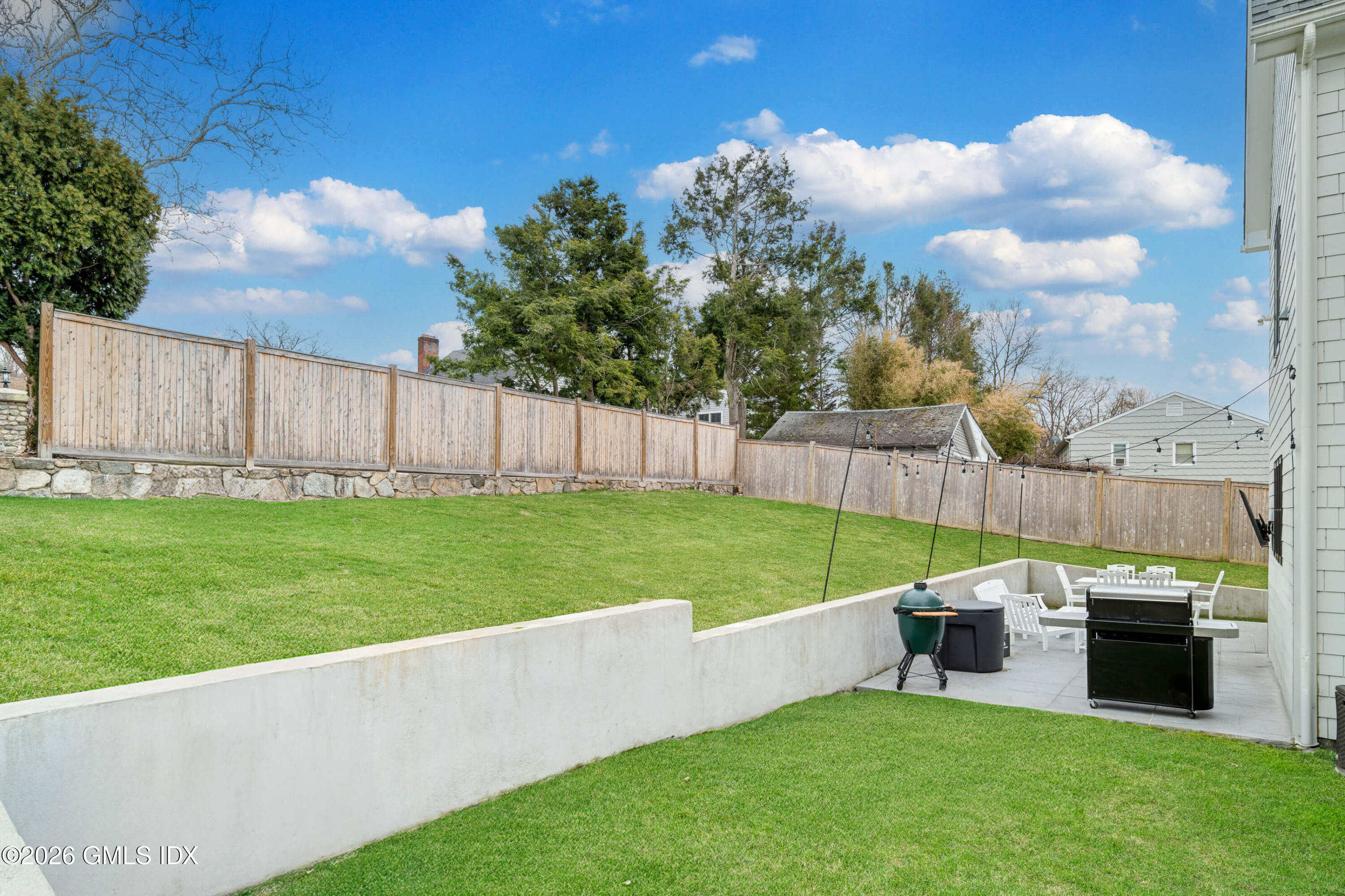 40 Richmondville Avenue