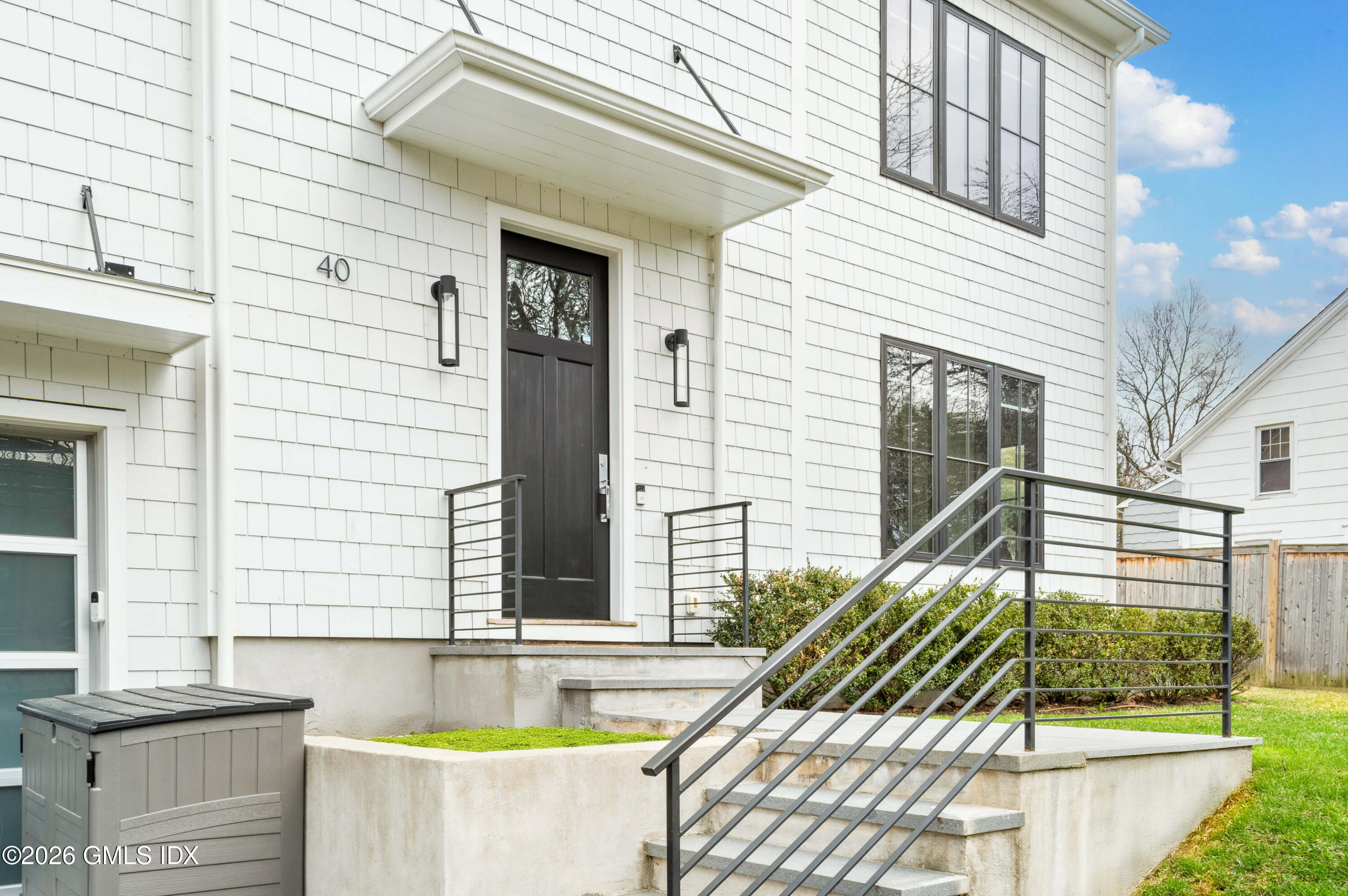 40 Richmondville Avenue