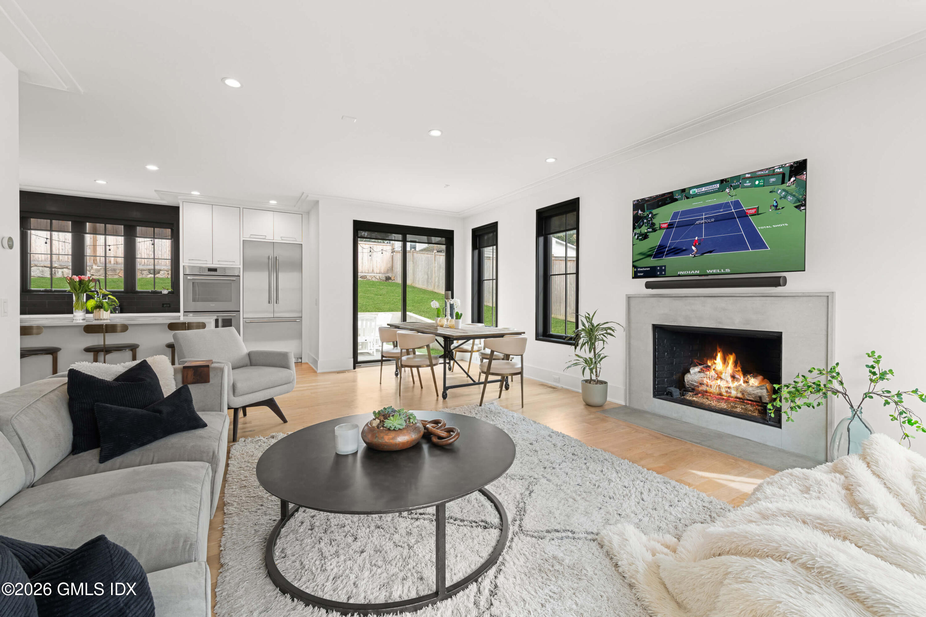 40 Richmondville Avenue