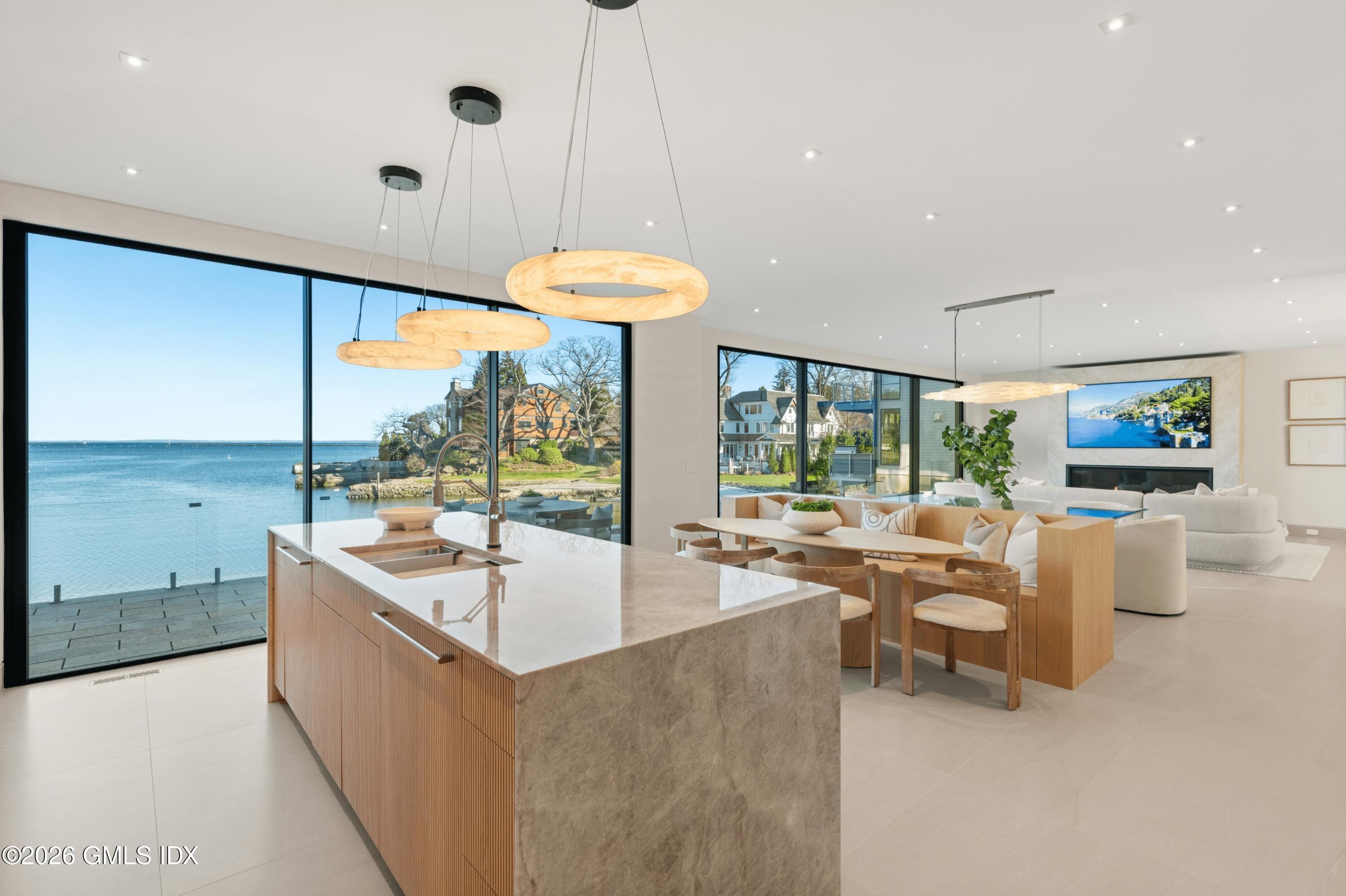 58 Shore Road