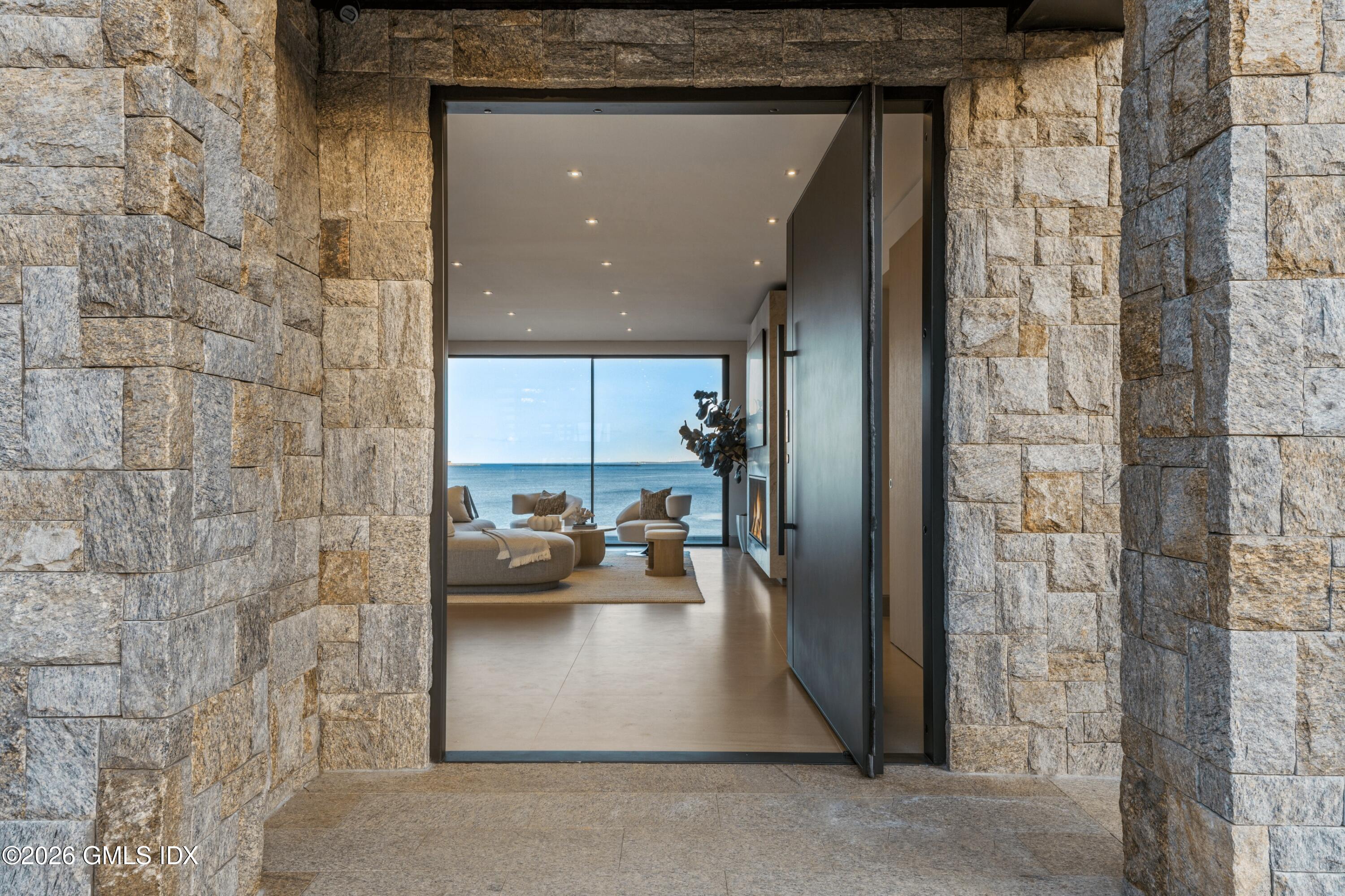 58 Shore Road