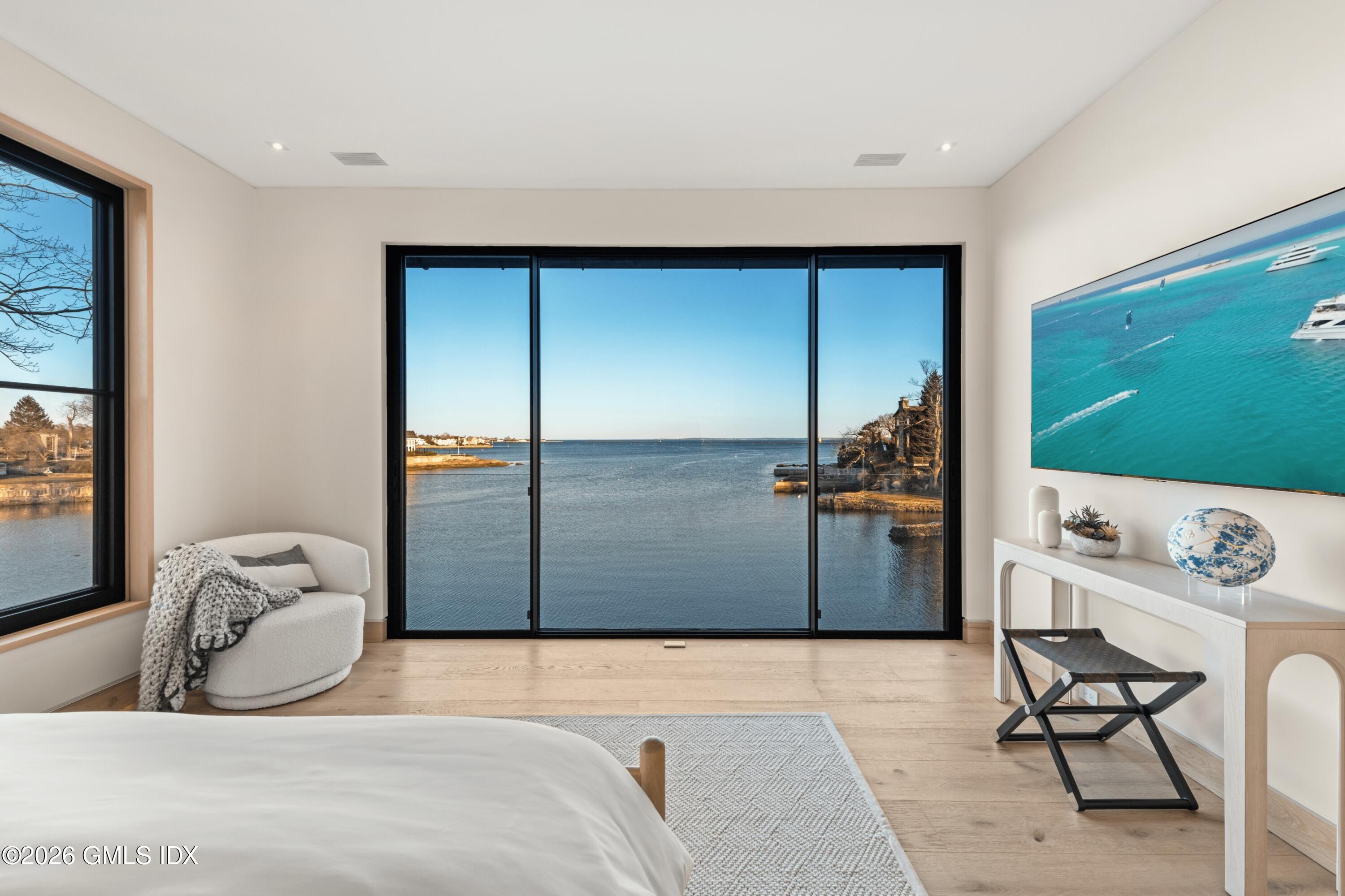 58 Shore Road