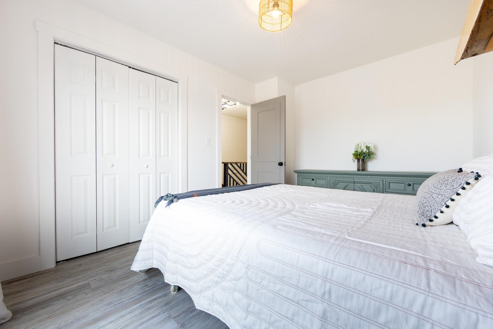 128 W Kitty Hawk Rd, Kitty Hawk