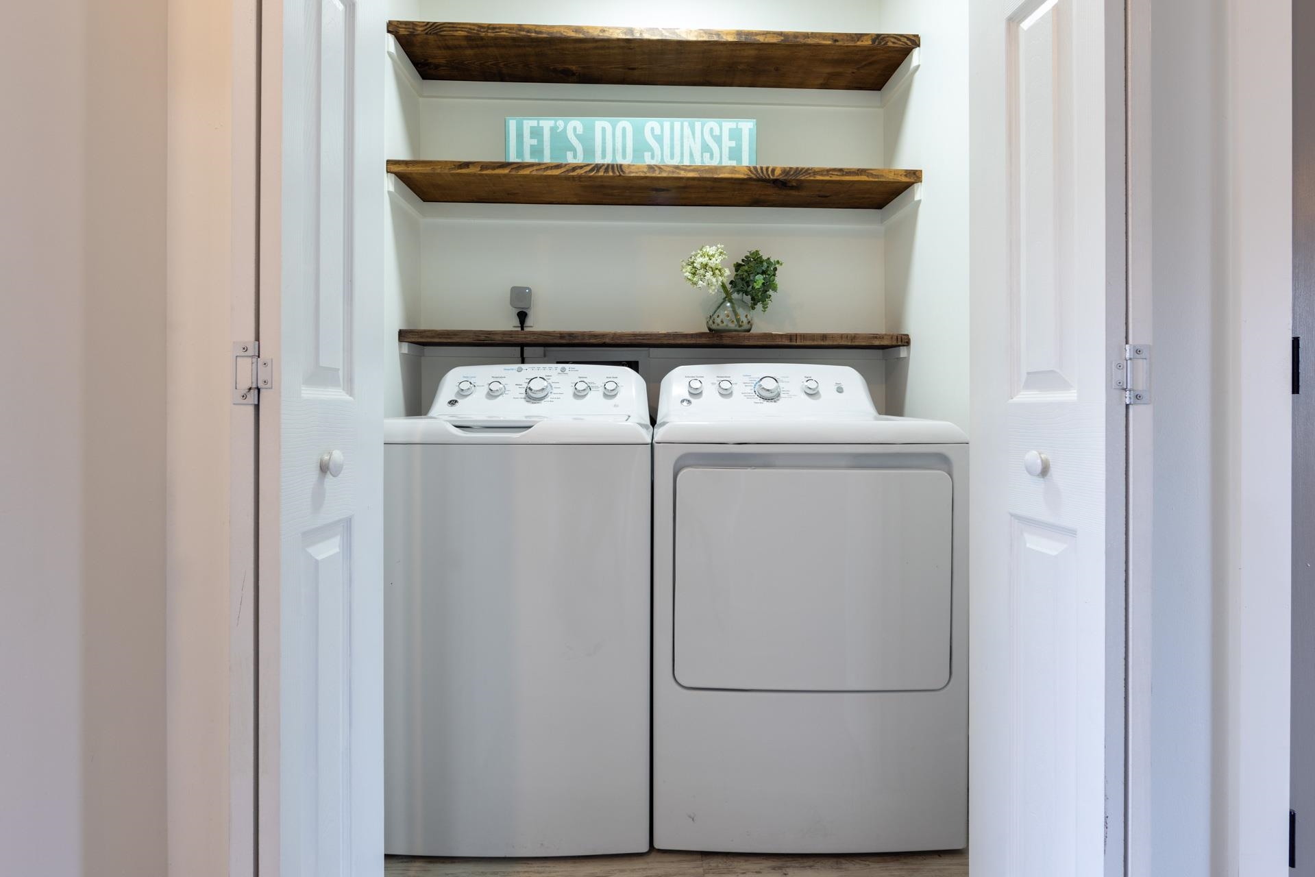 128 W Kitty Hawk Rd, Kitty Hawk