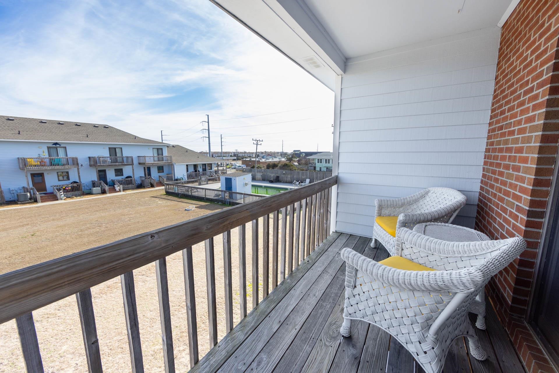 128 W Kitty Hawk Rd, Kitty Hawk