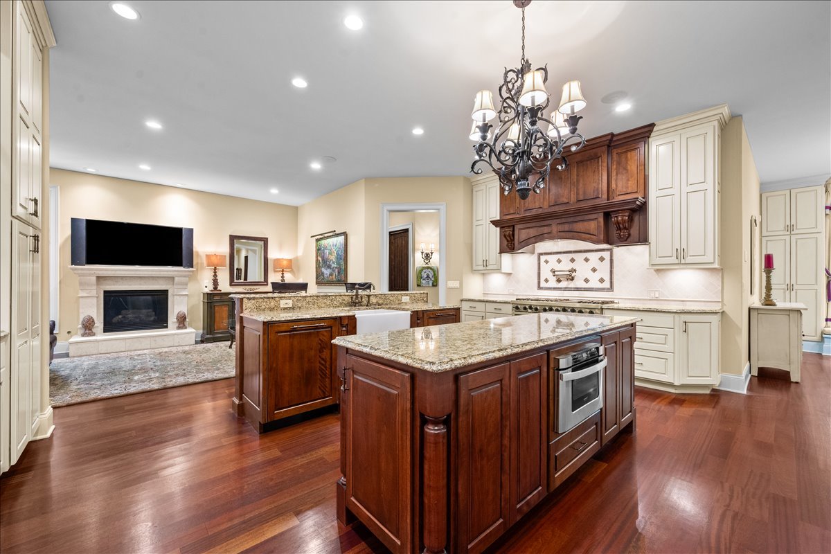 1098 Sheridan Road