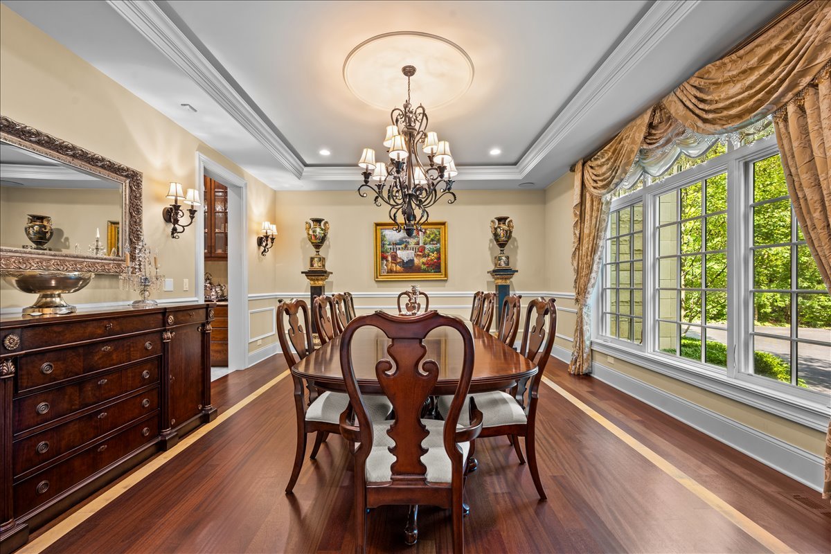 1098 Sheridan Road
