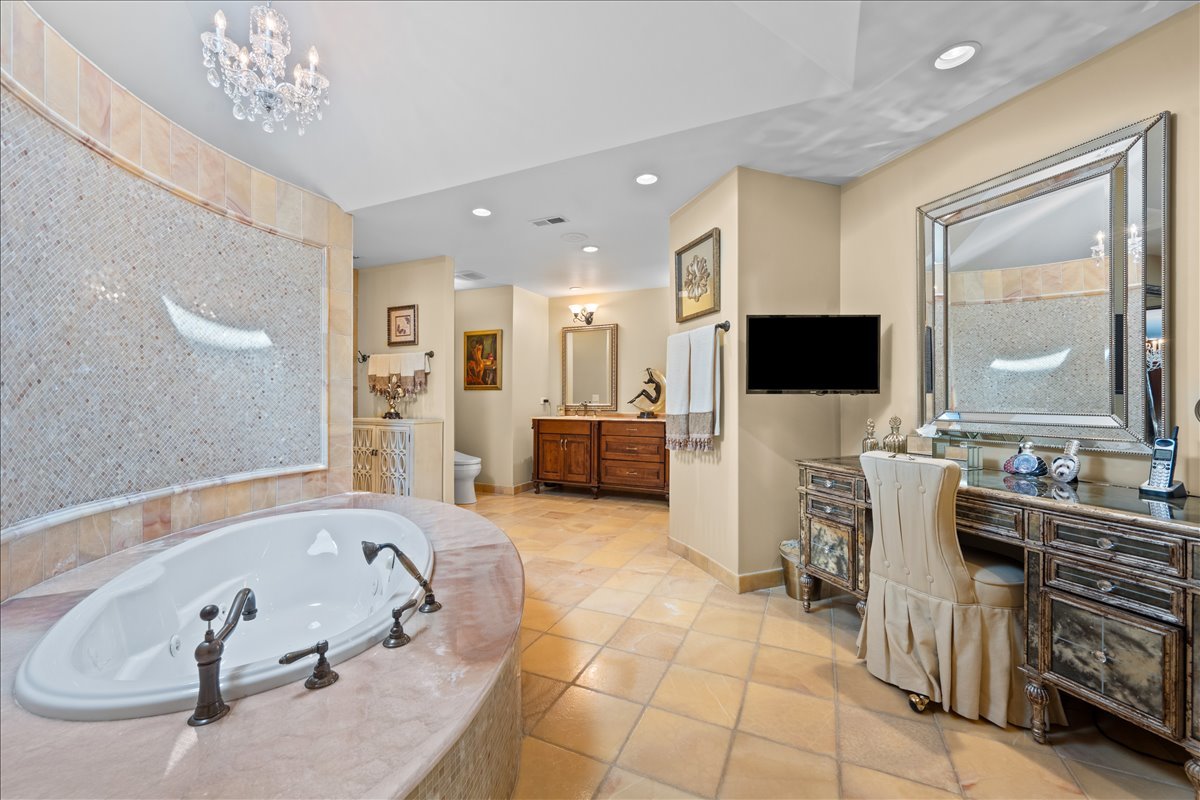 1098 Sheridan Road