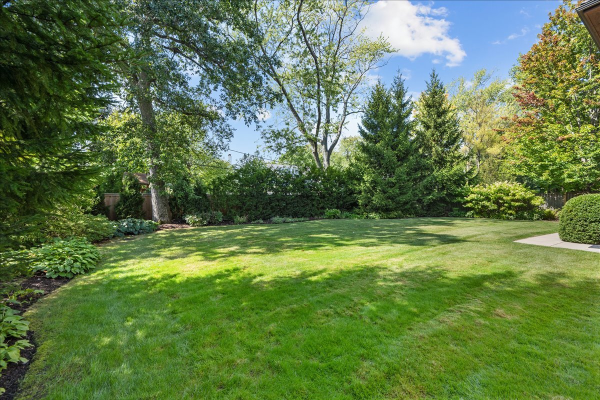 1098 Sheridan Road
