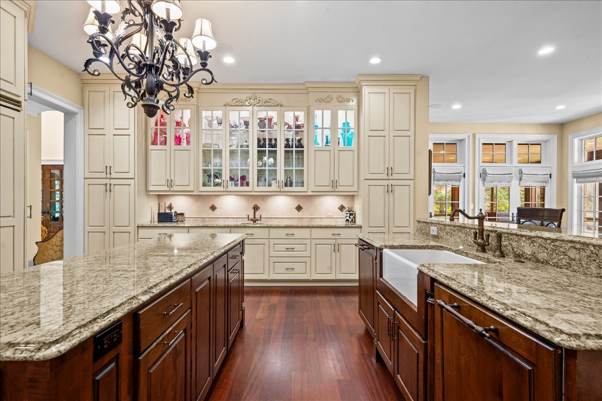1098 Sheridan Road