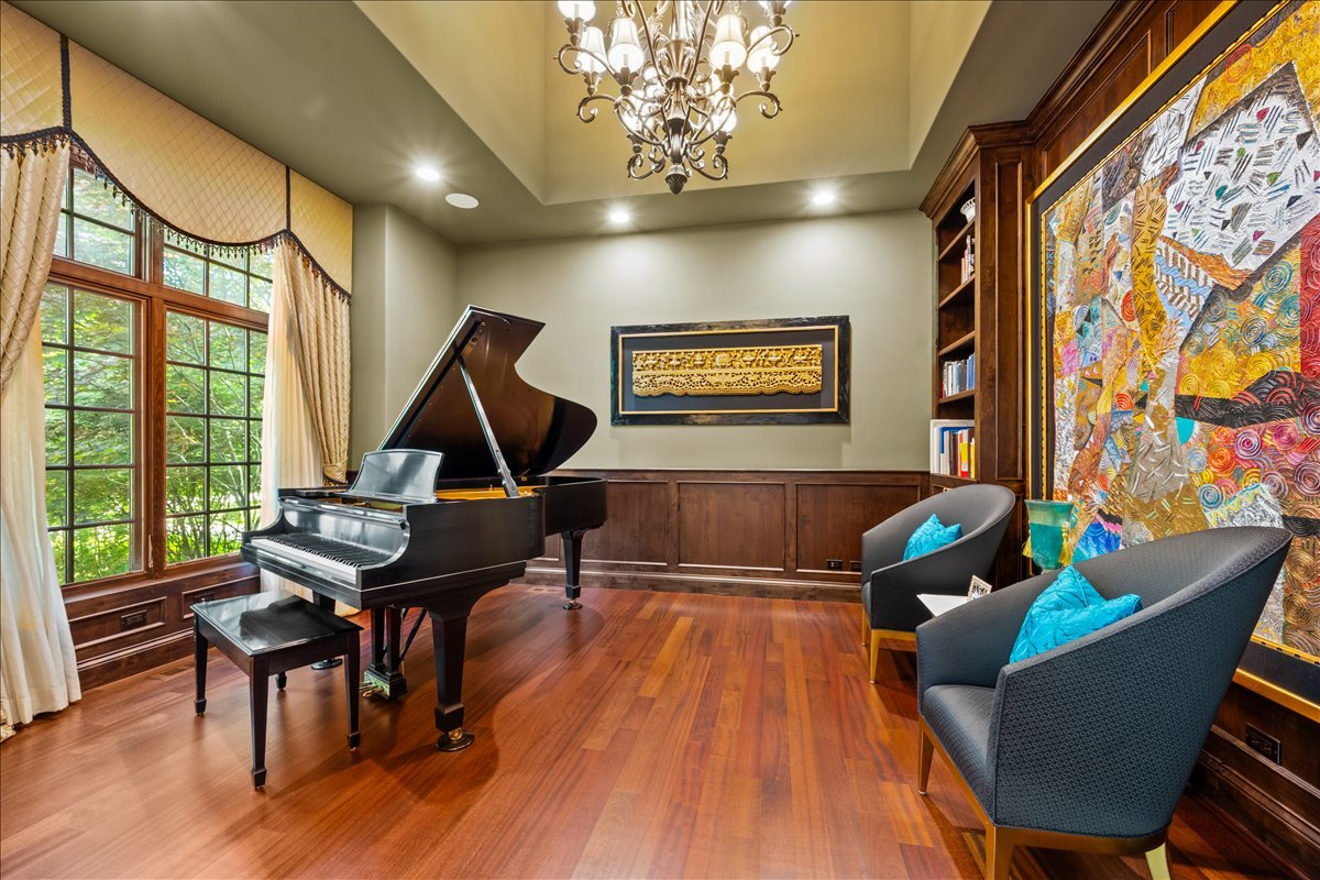 1098 Sheridan Road