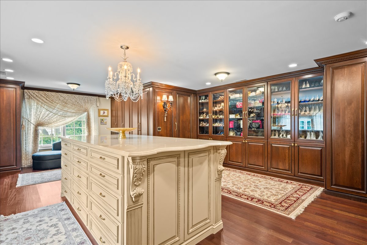 1098 Sheridan Road
