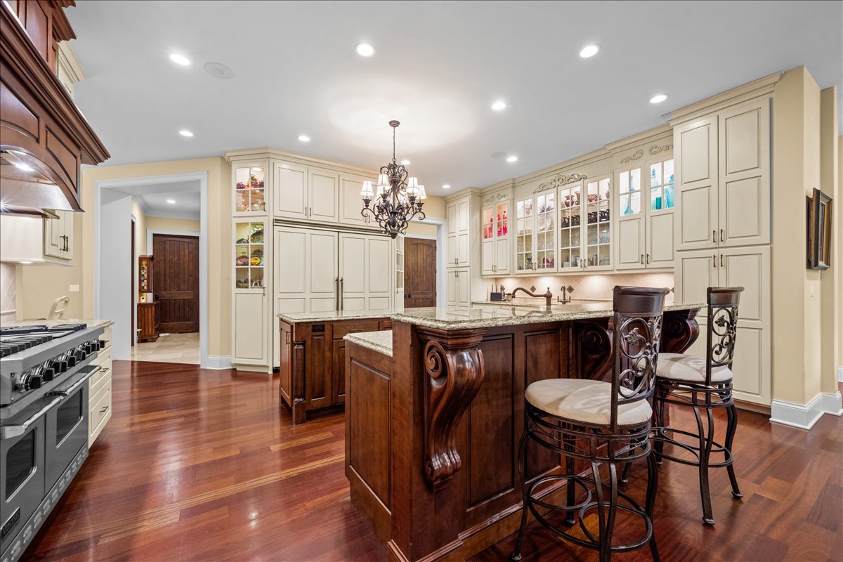 1098 Sheridan Road