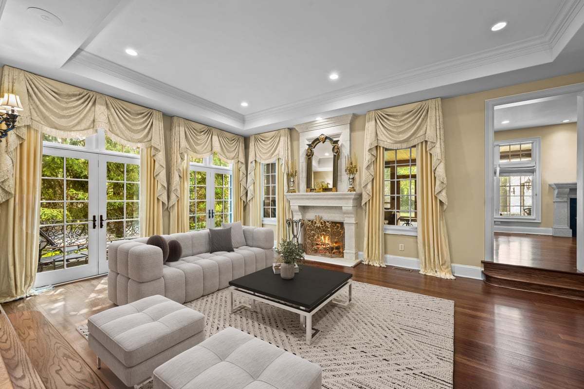 1098 Sheridan Road