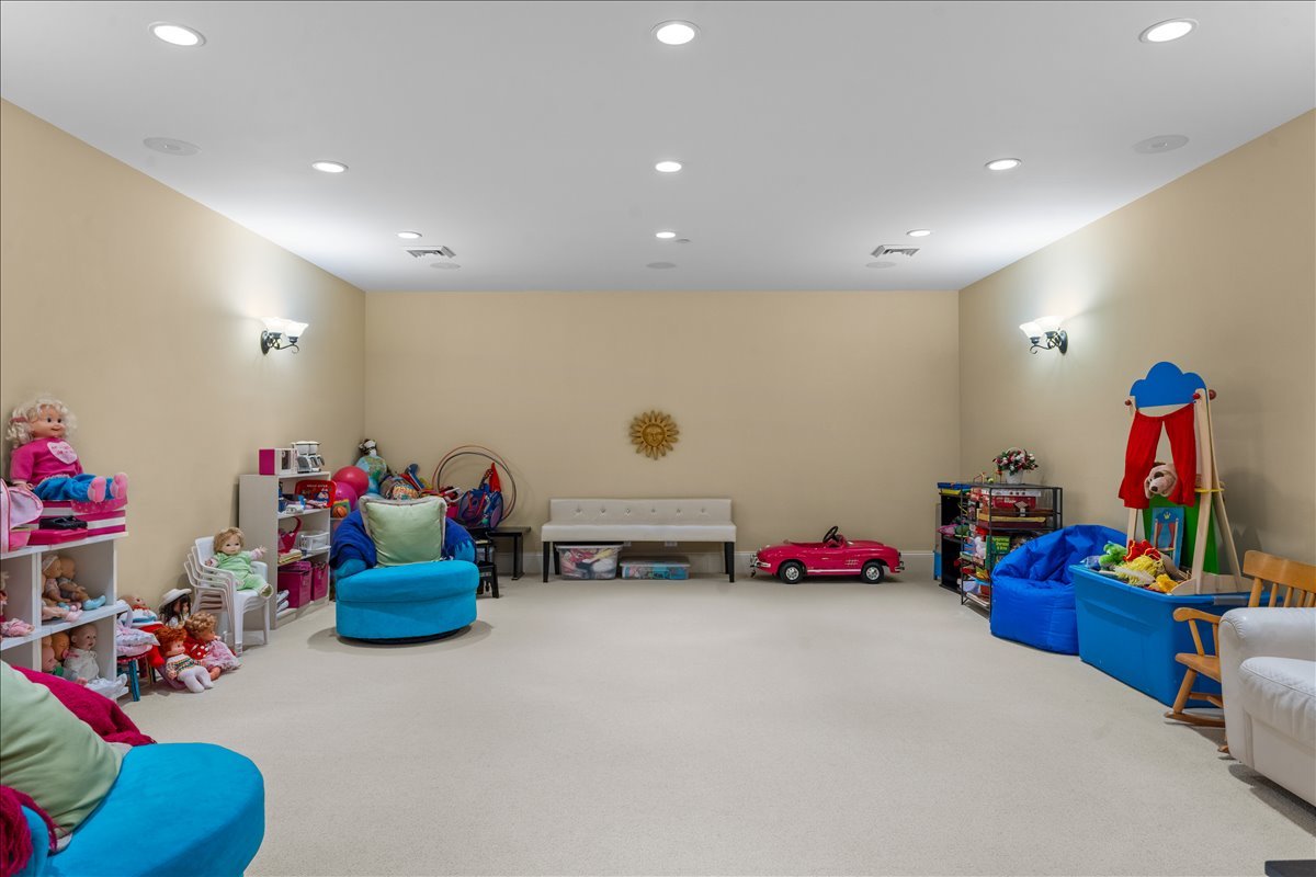1098 Sheridan Road