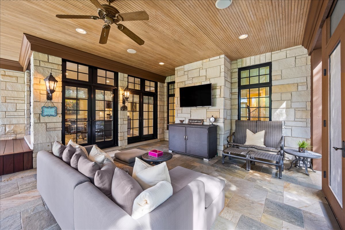 1098 Sheridan Road