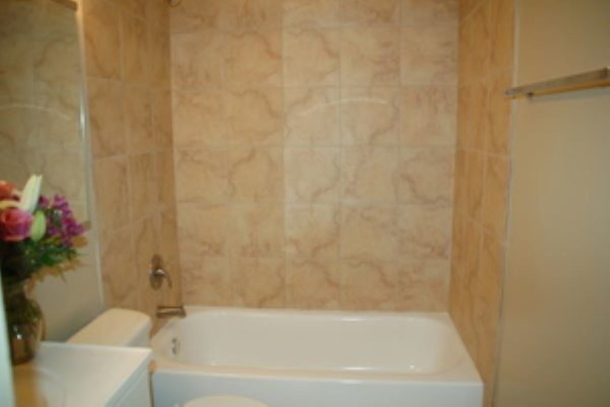 1660 N LaSalle Drive Unit: 3010